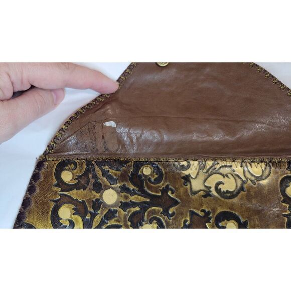 Inherited Leather Bag Wallet Clutch Engraved Scroll Metalic 10x4.5 - Picture 3 of 8